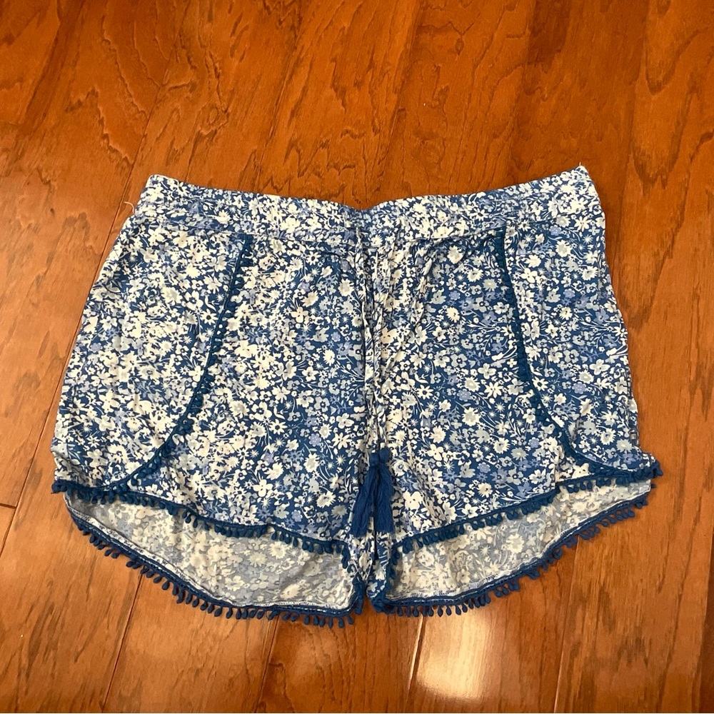 Atmosphere Blue Floral Boho Flowy Shorts Size 8 Tie Waist Spring Summer Lighter